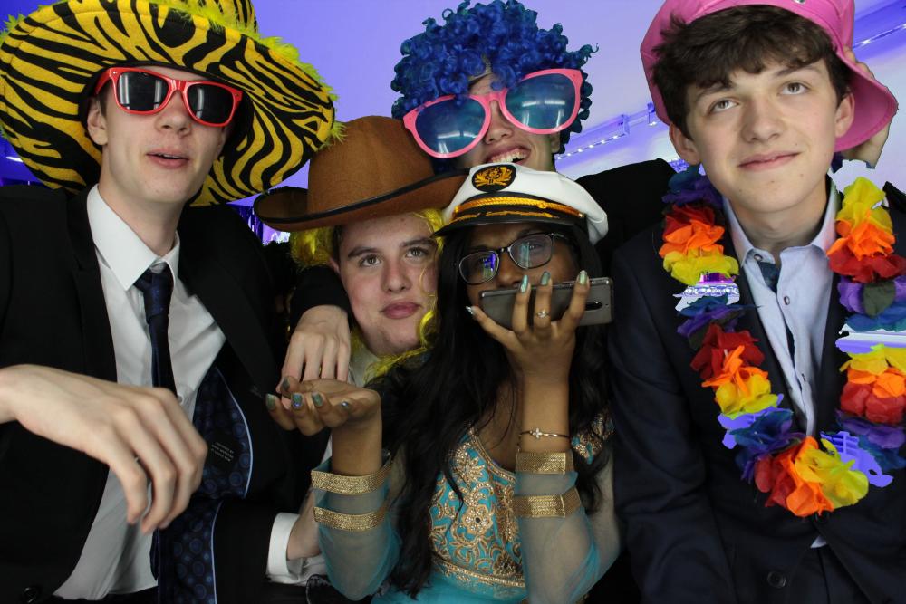 Christ School Prom | View more photos from the event at gallery.myphotoboothexperience.co.uk/u/MyPhotoBoothExperienceLtd/Christ-School-Prom